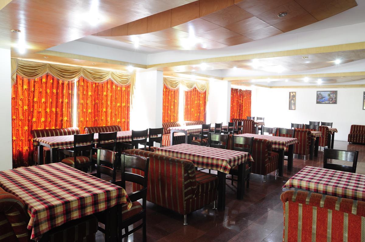 The Royal Grand Hotel Manali Restaurant