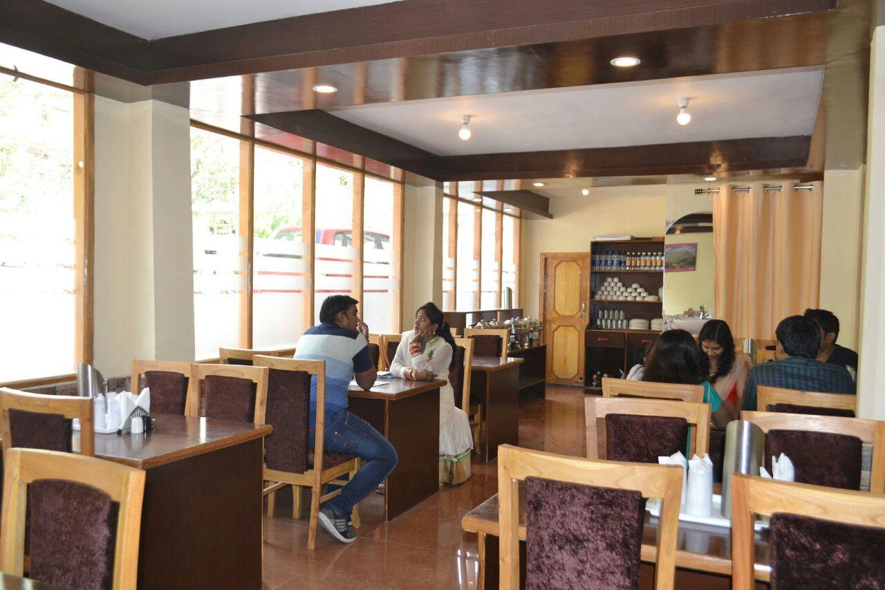 Tridev Hotel Manali Restaurant