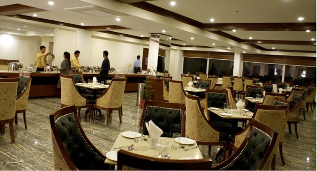 The Allure Grand Resort Manali Restaurant