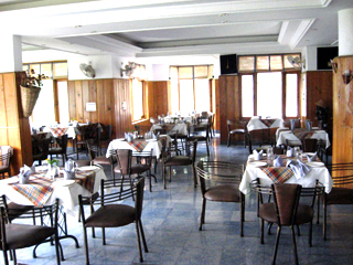 Heritage Village Resort Manali Restaurant