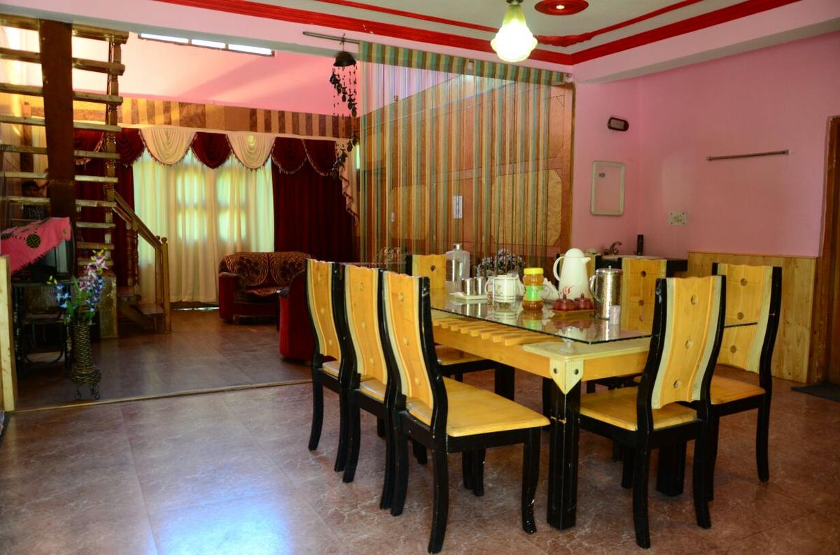 The Banglow Cottage Manali Restaurant