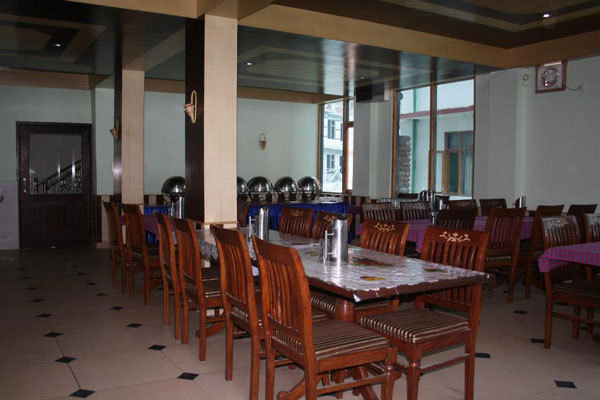 Rudra Palace Hotel Manali Restaurant