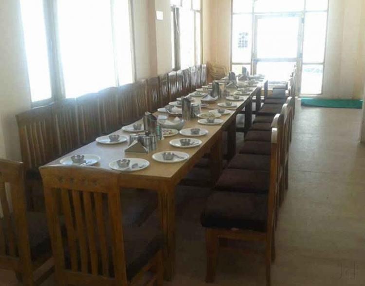 Rohtang Regency Hotel Manali Restaurant