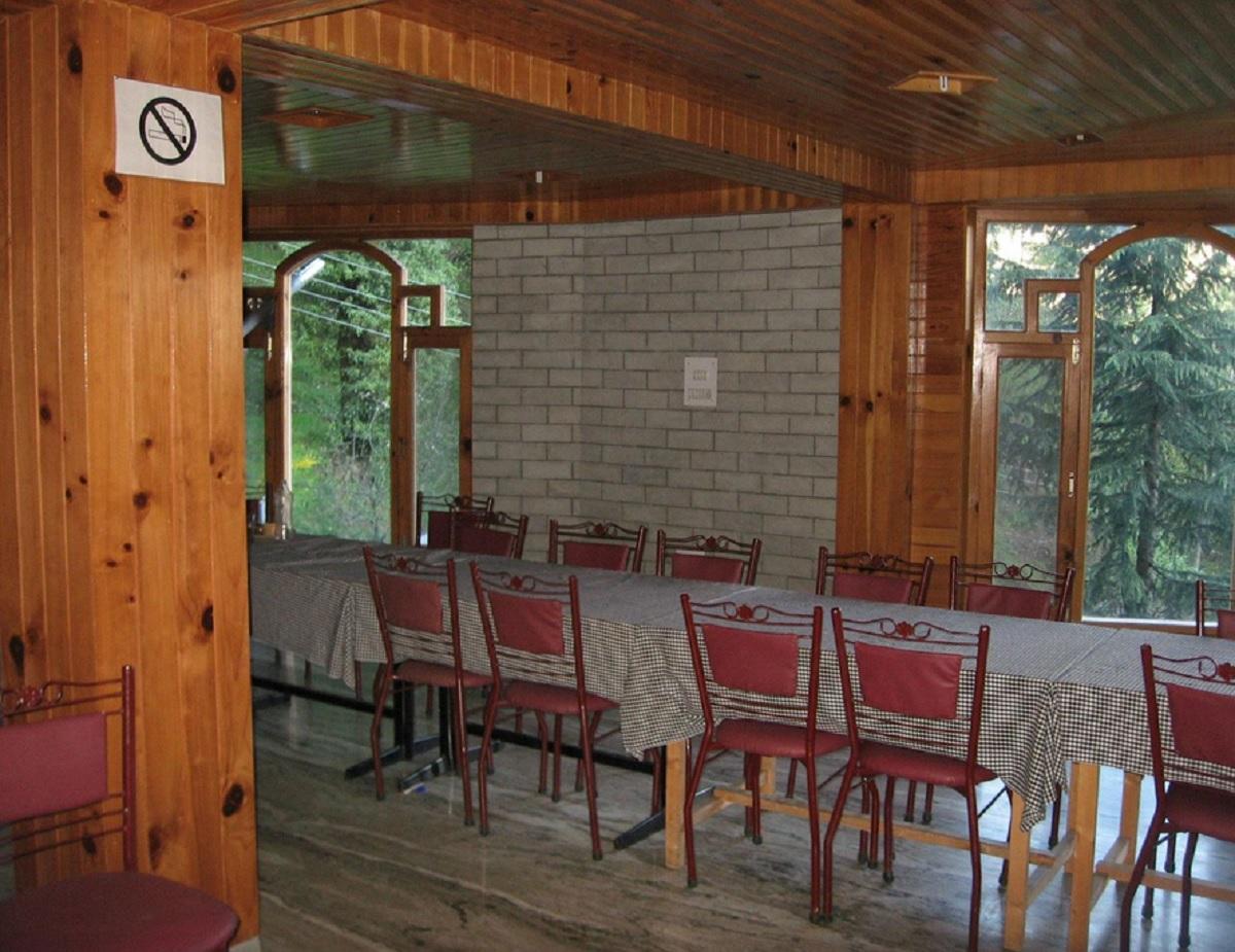 Kohinoor Heritage Resort Manali Restaurant