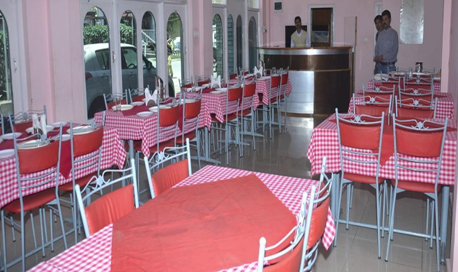Amit Hotel Manali Restaurant