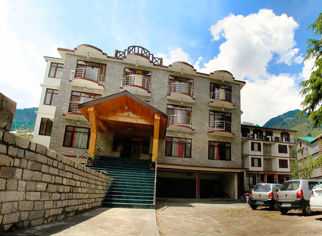 Mukund Palace Hotel Manali