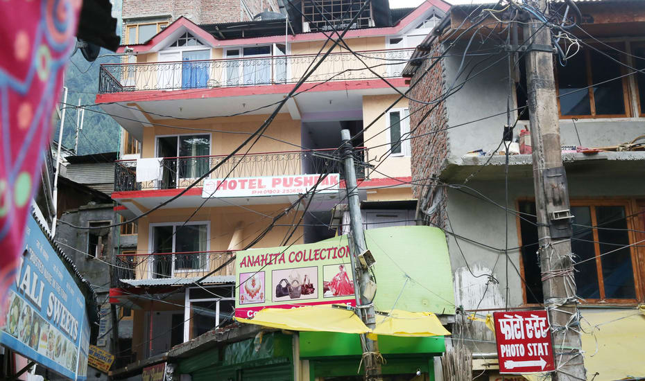 Pushpak Hotel Manali